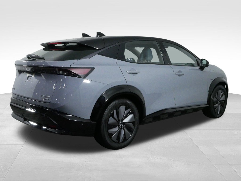 Used 2024 Nissan Ariya AWD image 10