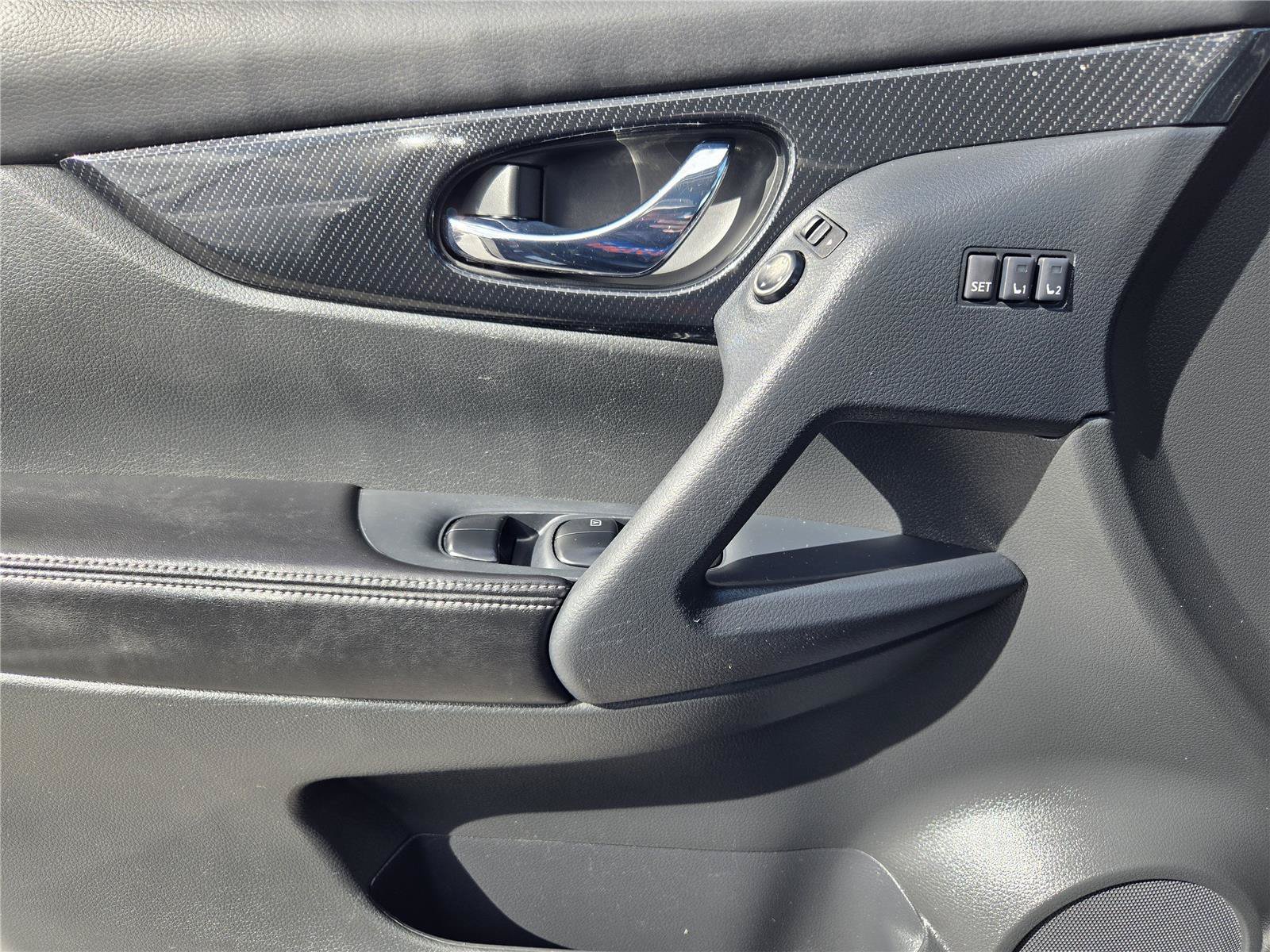Used 2019 Nissan Rogue SL w/ Premium Package FWD image 20