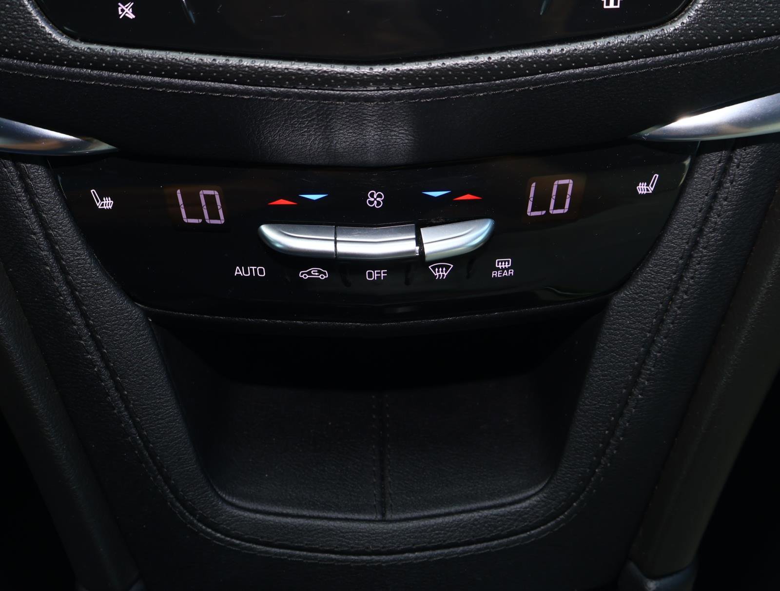 Certified 2023 Cadillac XT5 Sportv w/ Technology Package image 32