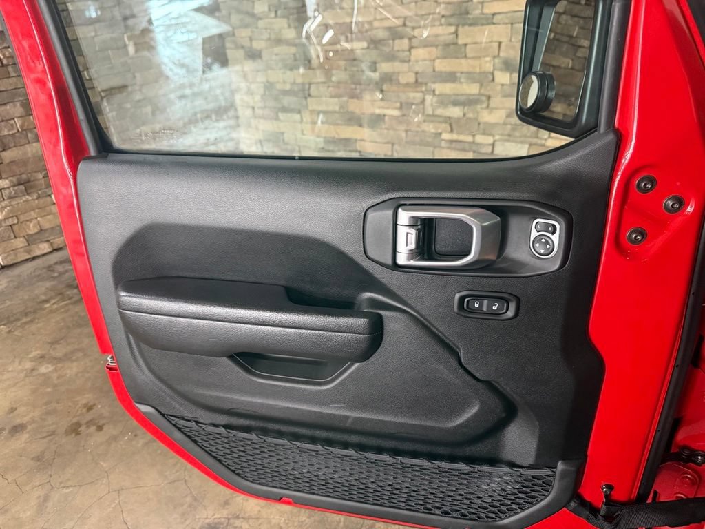 Used 2022 Jeep Gladiator Sport AWD/4WD image 8