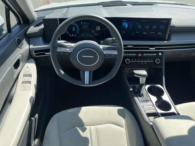 Used 2025 Hyundai Sonata SE image 9