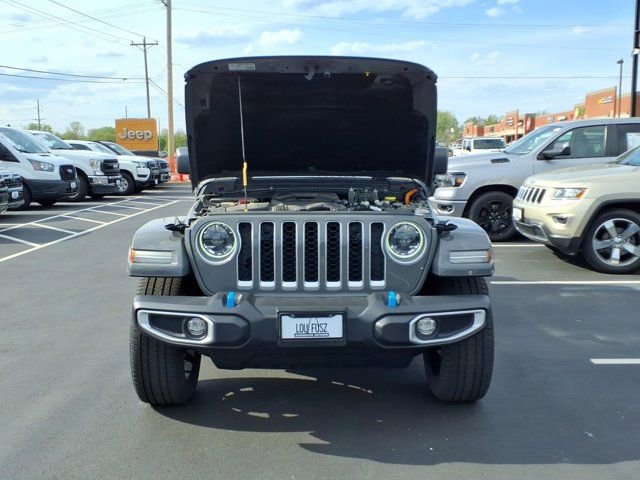 Used 2023 Jeep Wrangler Unlimited Sahara w/ Cold Weather Group image 32