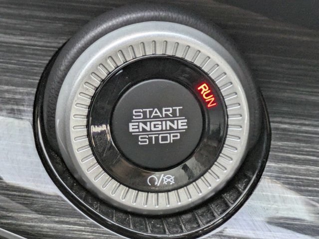 Used 2022 Jeep Wagoneer Series II RWD image 31
