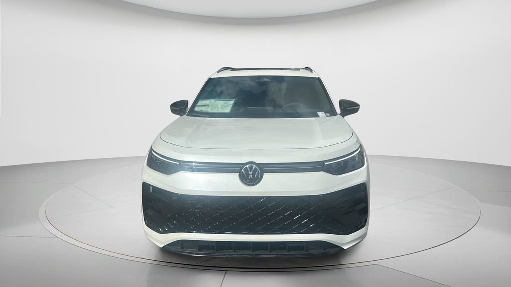 New 2026 Volkswagen Tiguan SE R-Line FWD image 2