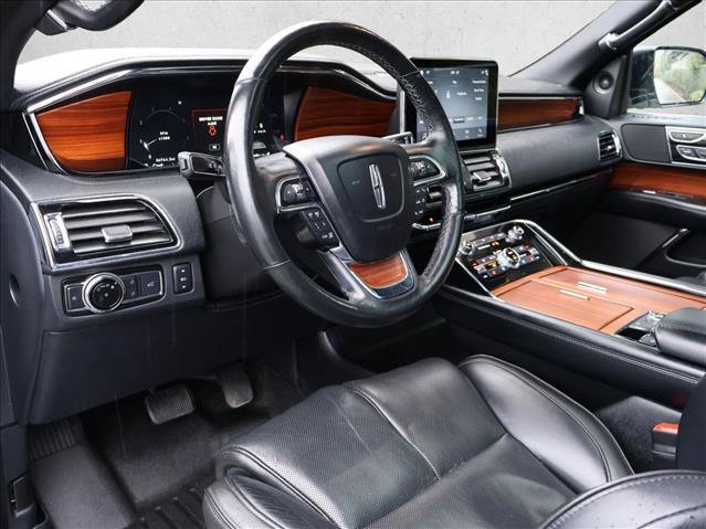 Used 2018 Lincoln Navigator Select w/ Technology Package AWD/4WD image 13