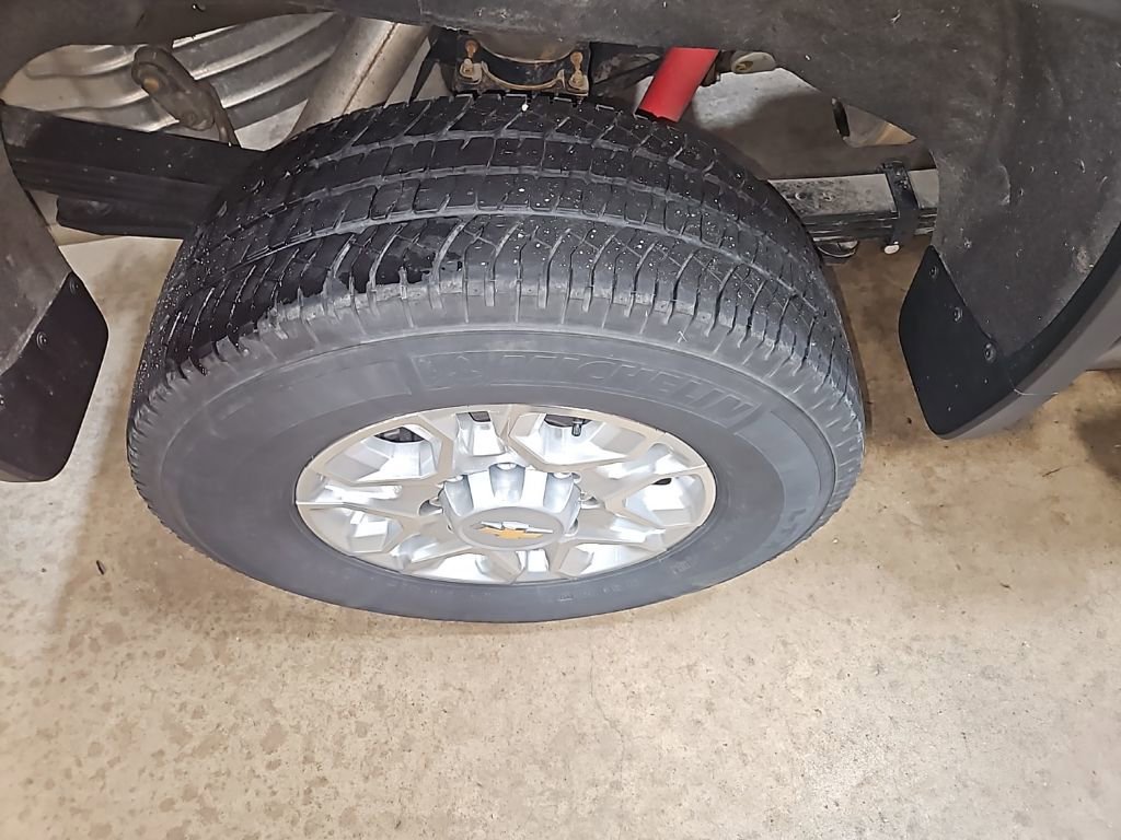 Used 2024 Chevrolet Silverado 2500 LT image 12