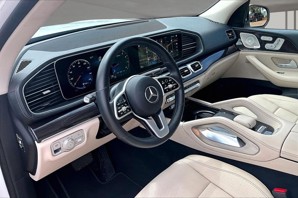 Used 2021 Mercedes-Benz GLS 450 4MATIC image 12