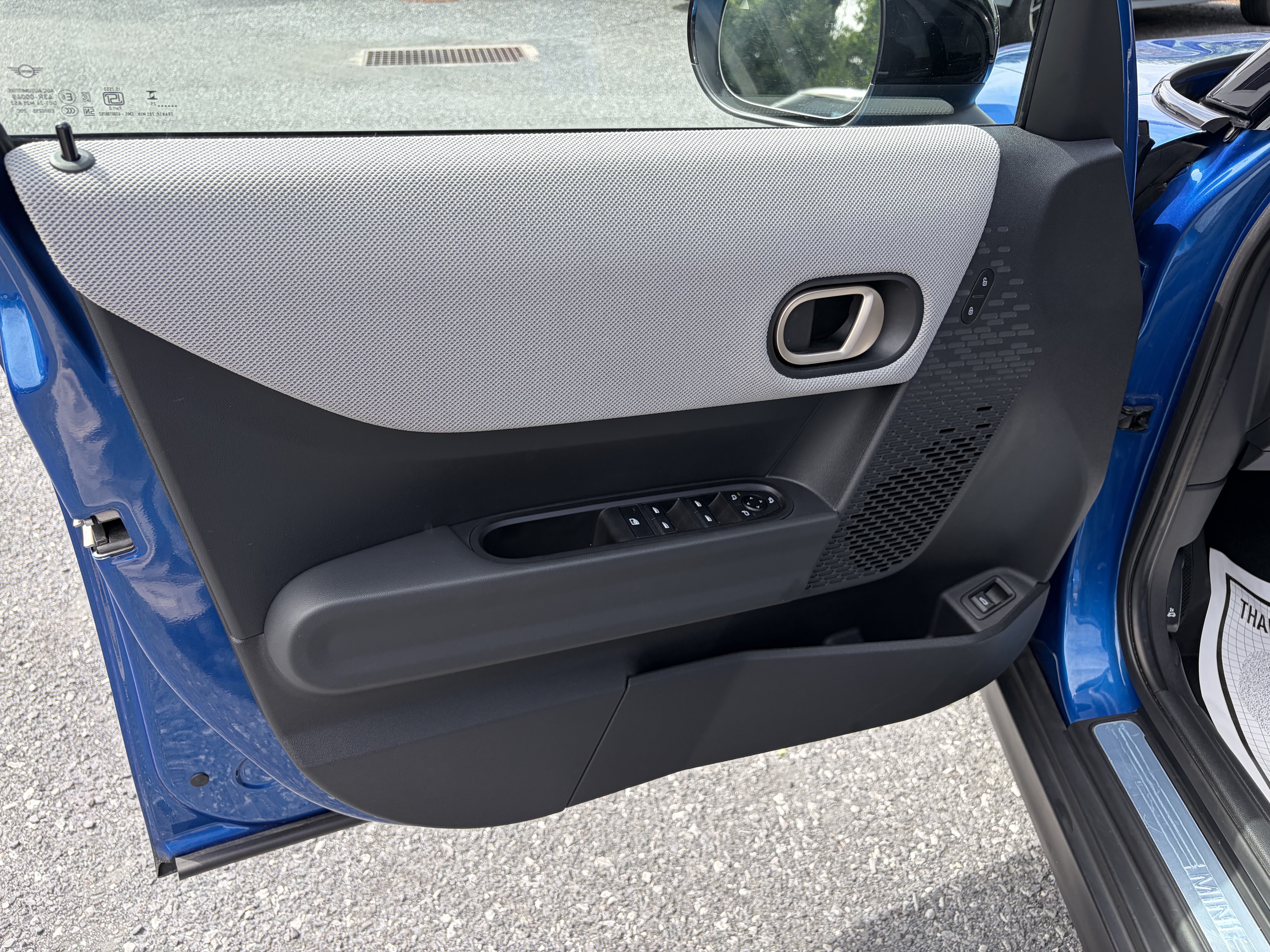 Used 2025 MINI Cooper S FWD image 10