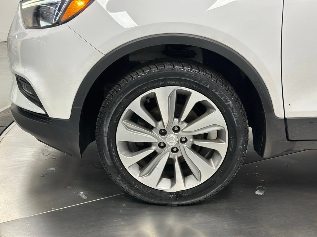 Used 2020 Buick Encore Preferred AWD/4WD image 22