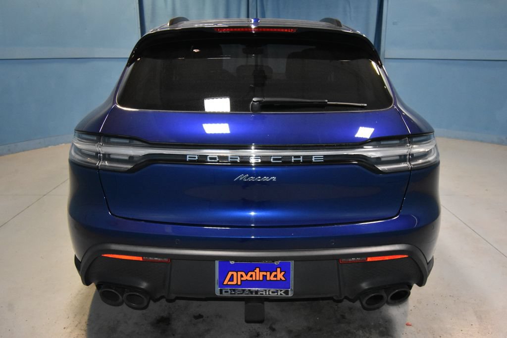 Certified 2025 Porsche Macan AWD/4WD image 30