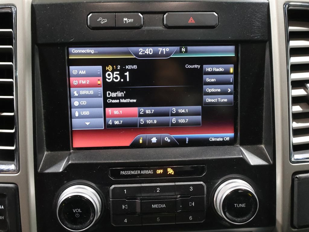 Used 2015 Ford F150 Lariat w/ Equipment Group 502A Luxury AWD/4WD image 29