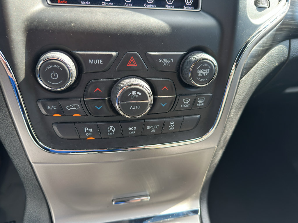 Used 2021 Jeep Grand Cherokee Laredo AWD/4WD image 15