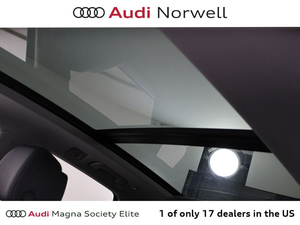 Used 2023 Audi Q5 2.0T Premium w/ Convenience Package AWD/4WD image 9