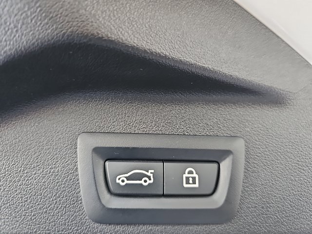 Used 2023 BMW X5 xDrive40i w/ Climate Comfort Package image 13