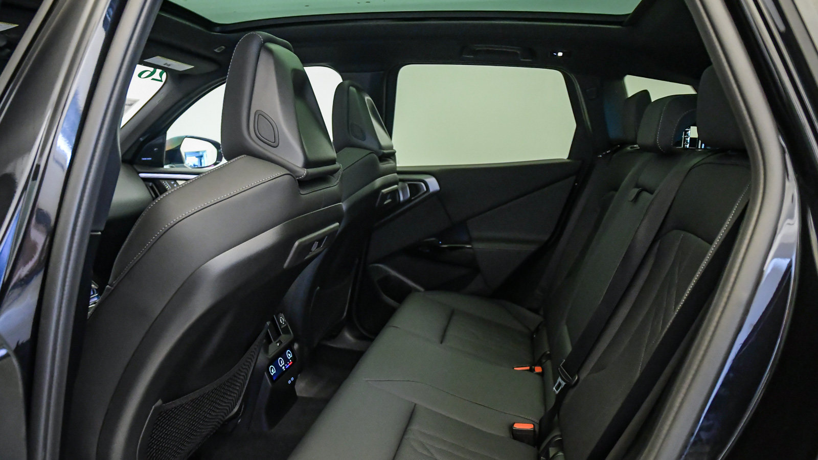 Used 2026 BMW X3 xDrive30i w/ Convenience Package AWD/4WD image 18