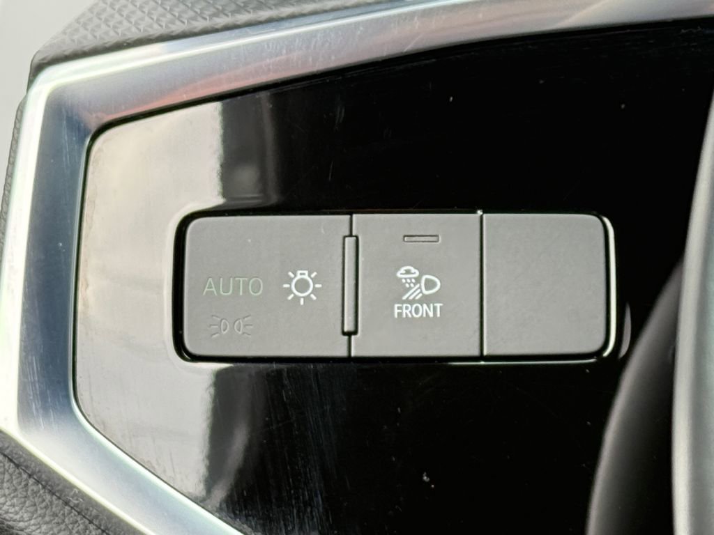 Used 2024 Audi Q3 2.0T Premium image 21