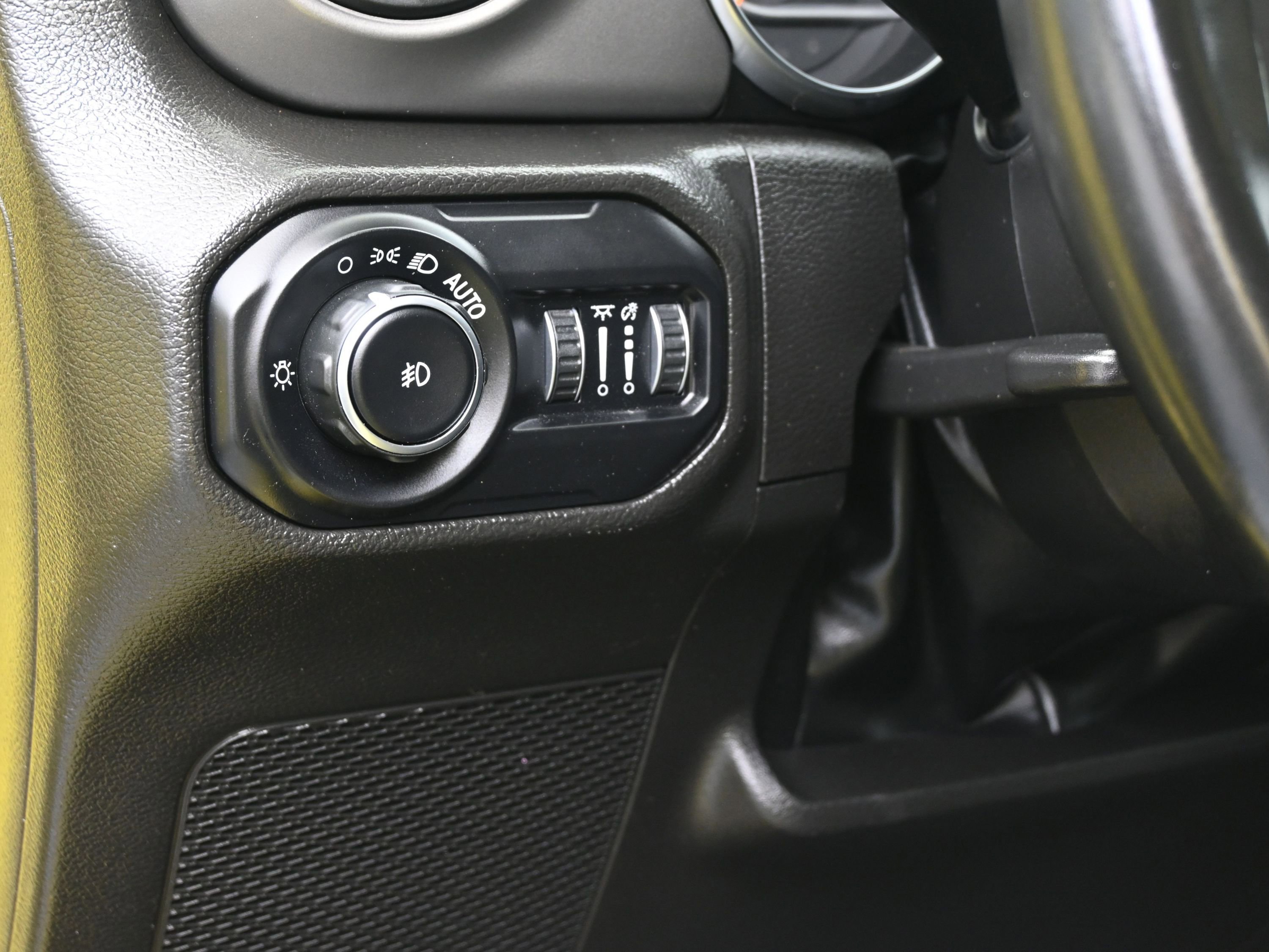 Used 2022 Jeep Wrangler Unlimited Sport AWD/4WD image 23