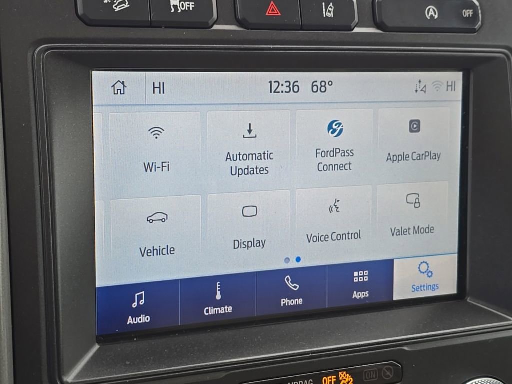 Used 2020 Ford Expedition XLT w/ Equipment Group 202A AWD/4WD image 32