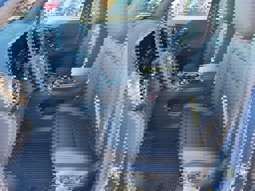 New 2026 Chevrolet Equinox LT w/ Convenience Package II image 4