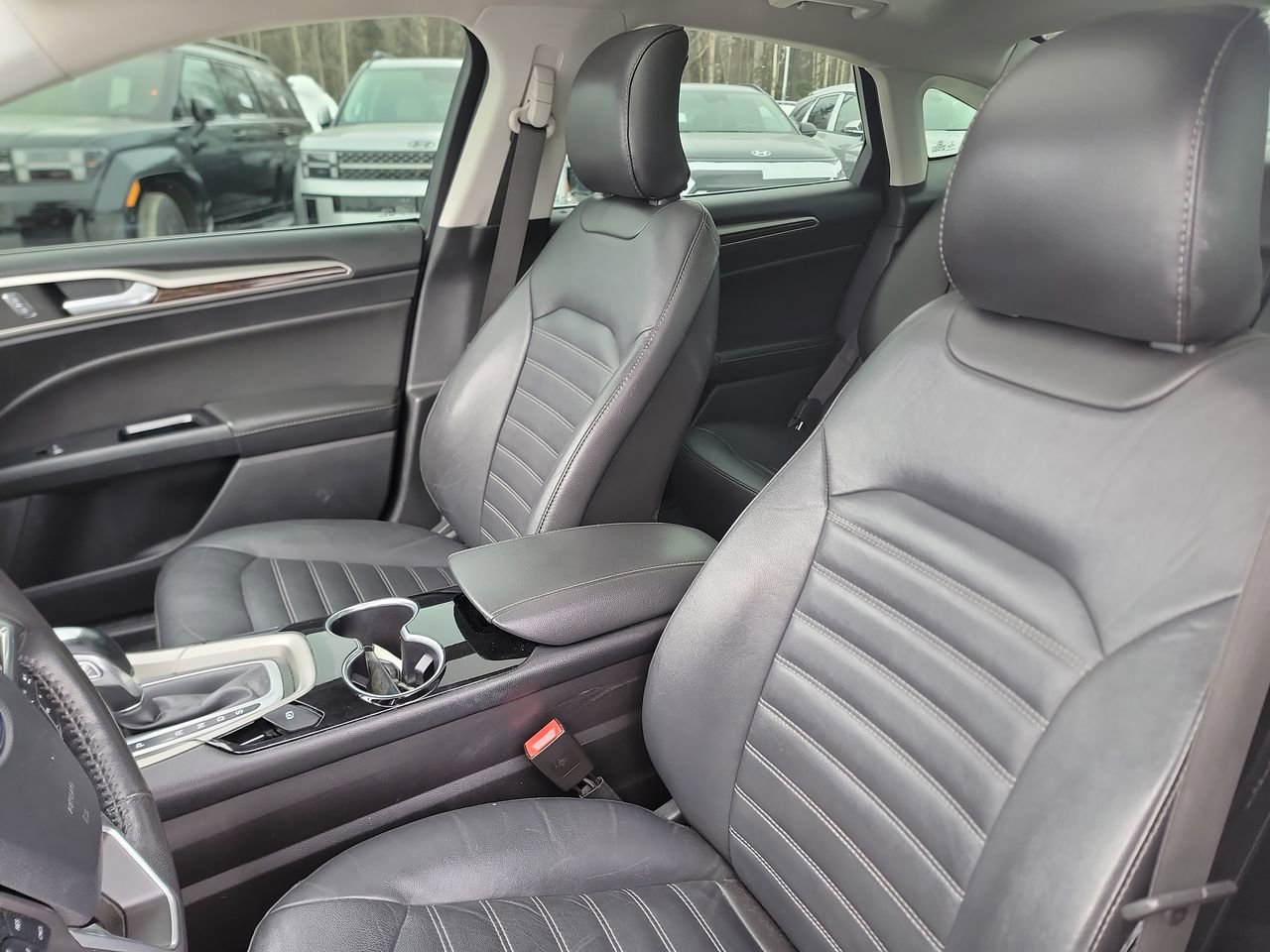 Used 2016 Ford Fusion SE w/ Equipment Group 202A image 13