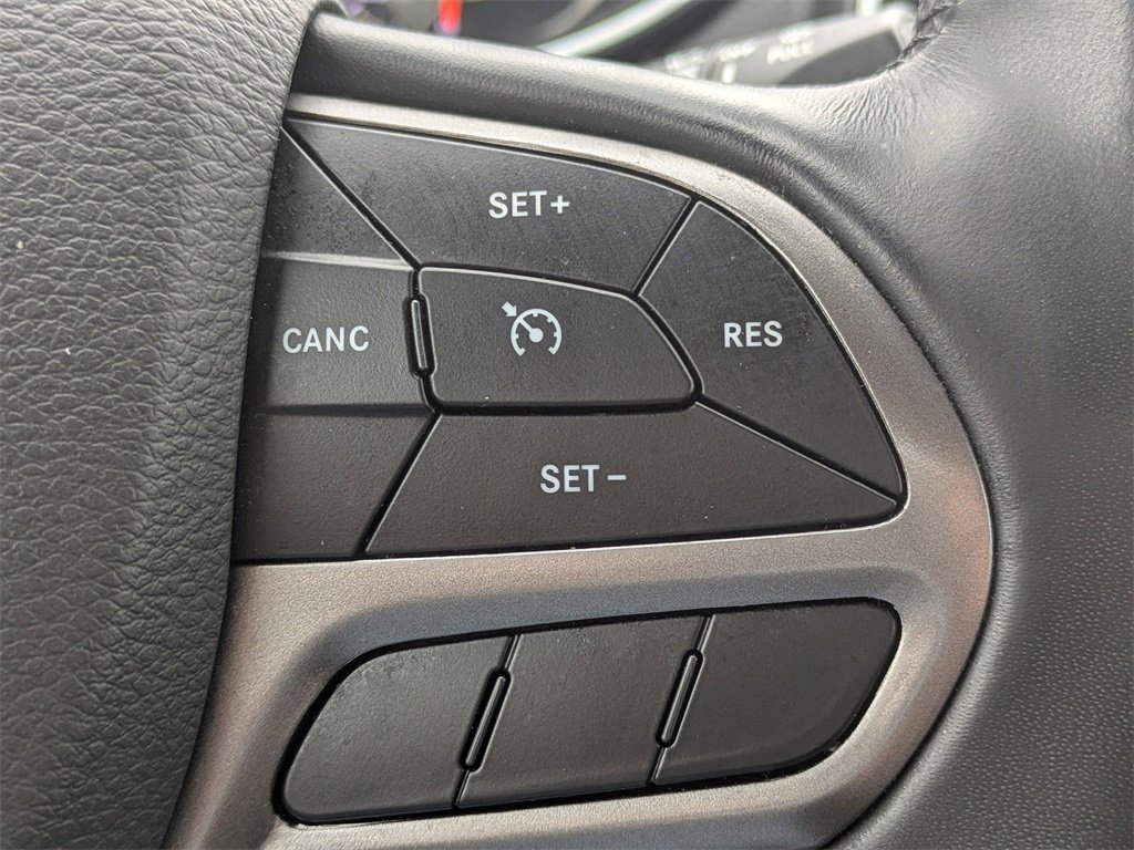 Used 2019 Jeep Cherokee Limited image 26