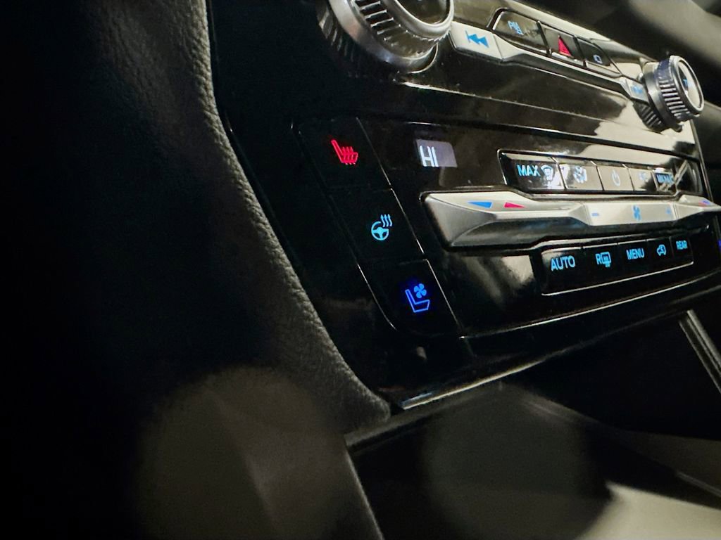 Used 2021 Ford Explorer Limited w/ Equipment Group 301A image 25