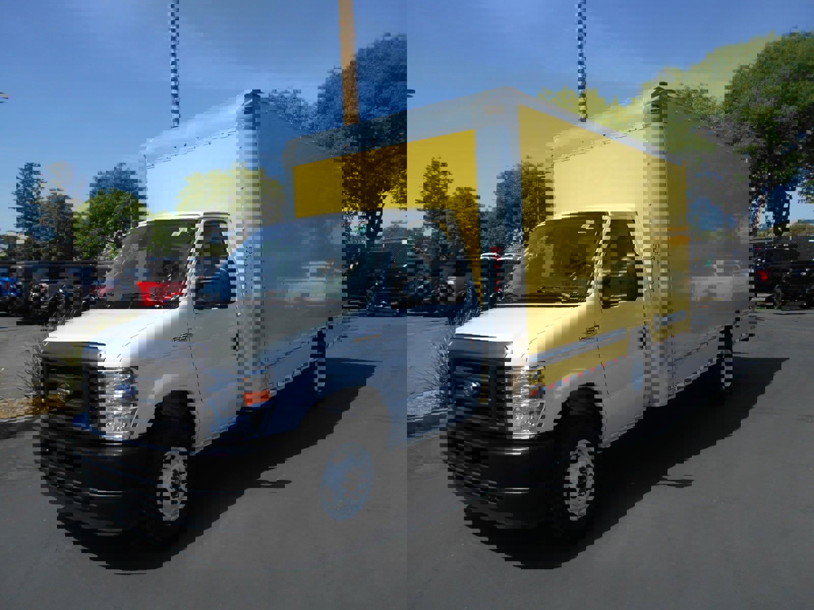 Used 2024 Ford E-350 and Econoline 350 Super Duty w/ Driver's Safety Package video 1