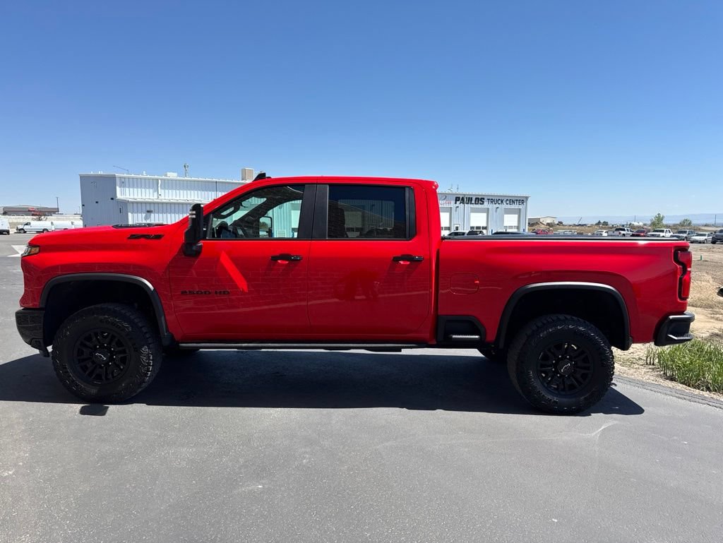 Used 2025 Chevrolet Silverado 2500 ZR2 w/ Technology Package AWD/4WD image 7