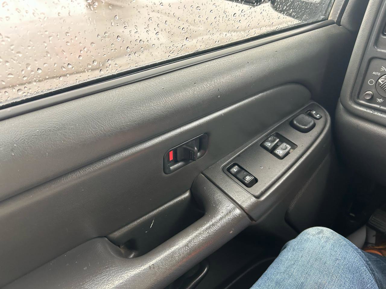 Used 2006 Chevrolet Silverado 1500 LT w/ Light Duty Power Package image 21