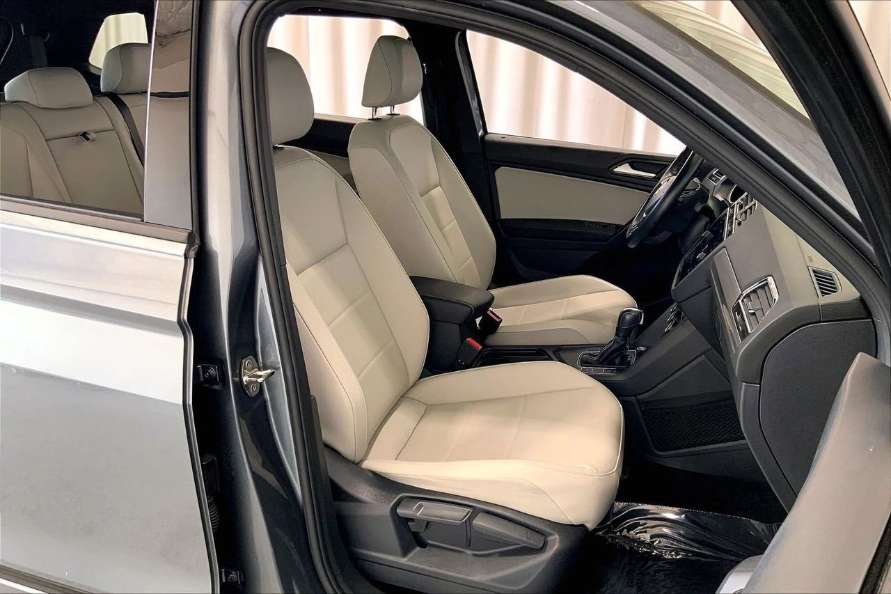 Used 2021 Volkswagen Tiguan SE R-Line FWD image 6
