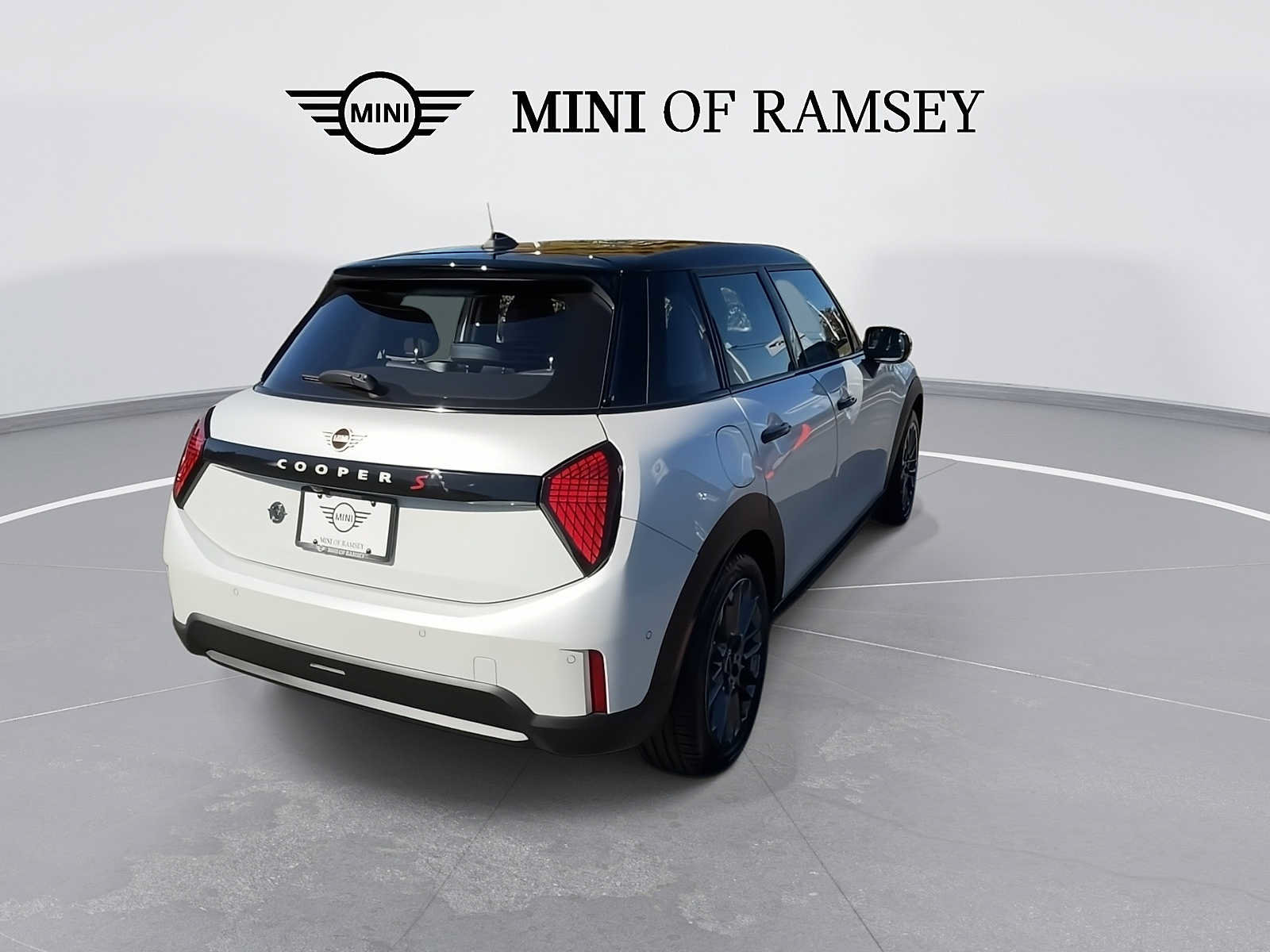 Used 2026 MINI Cooper S FWD image 8