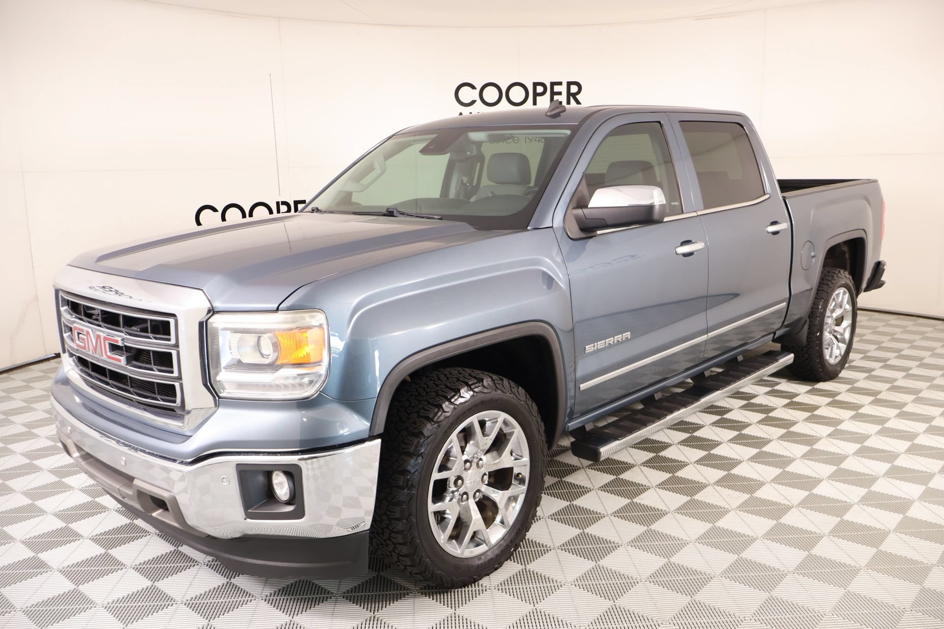 Used 2014 GMC Sierra 1500 SLT w/ SLT Crew Cab Value Package RWD image 9