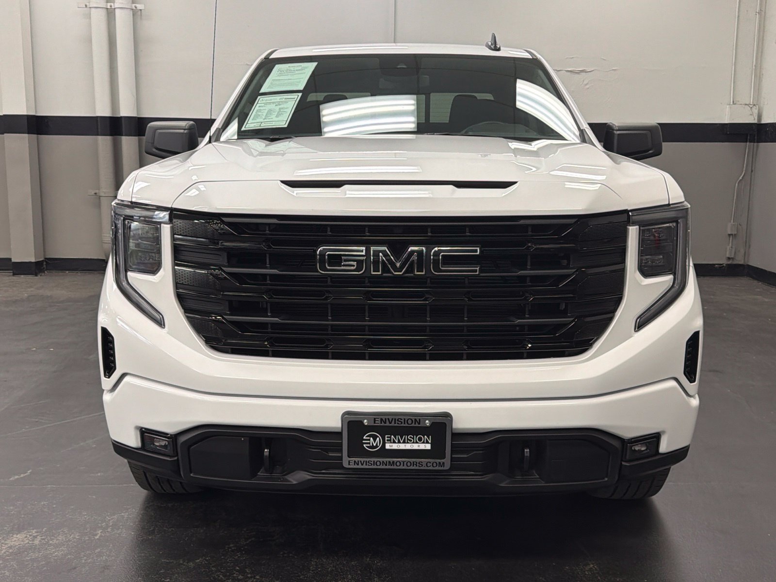 Used 2025 GMC Sierra 1500 Elevation w/ Preferred Package RWD image 4