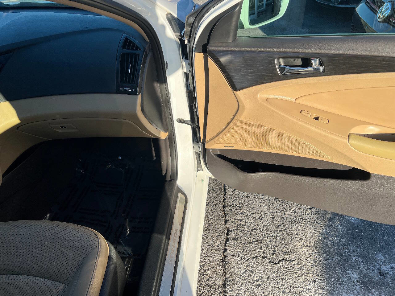 Used 2014 Hyundai Sonata Limited FWD image 29