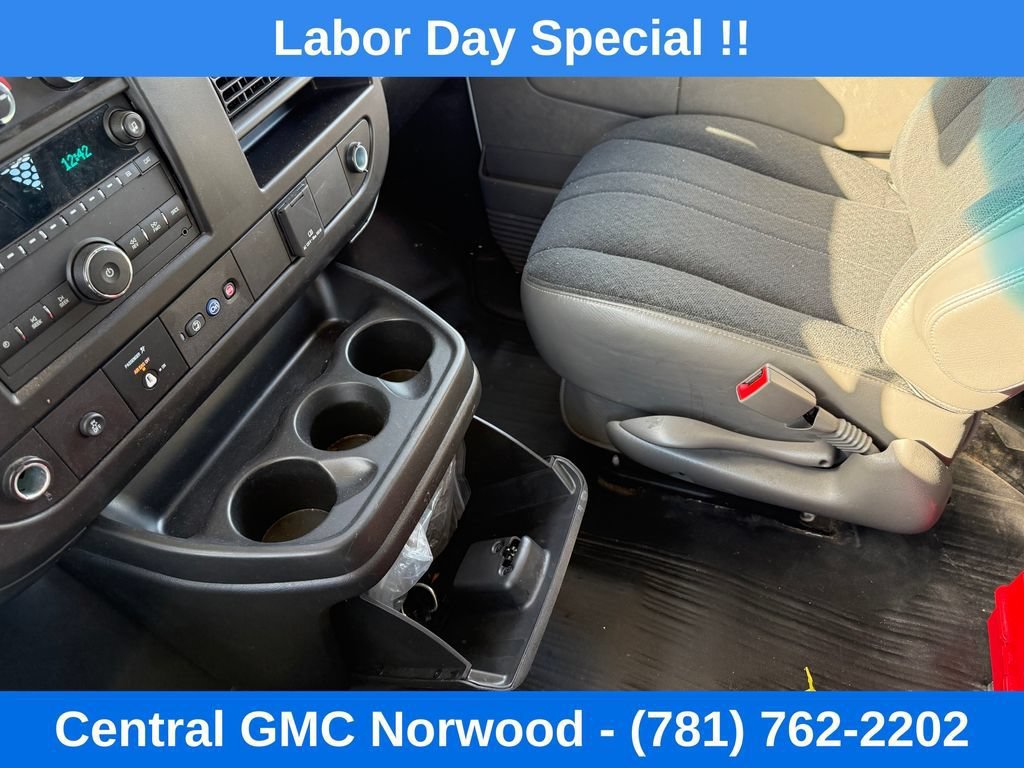 Used 2025 GMC Savana 2500 w/ Driver Convenience Package RWD image 18