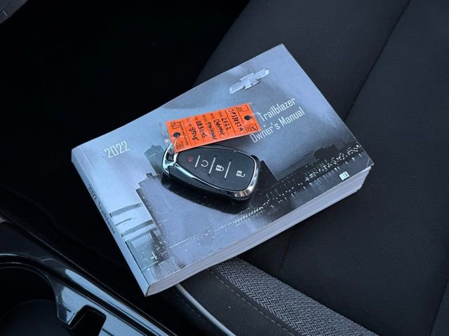 Used 2022 Chevrolet TrailBlazer LT w/ Convenience Package image 4