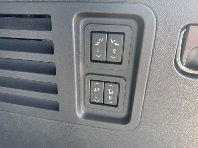 New 2026 Chevrolet Traverse High Country w/ LPO, Floor Liner Package image 37