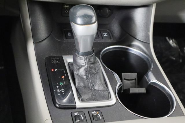 Used 2019 Toyota Highlander XLE image 14