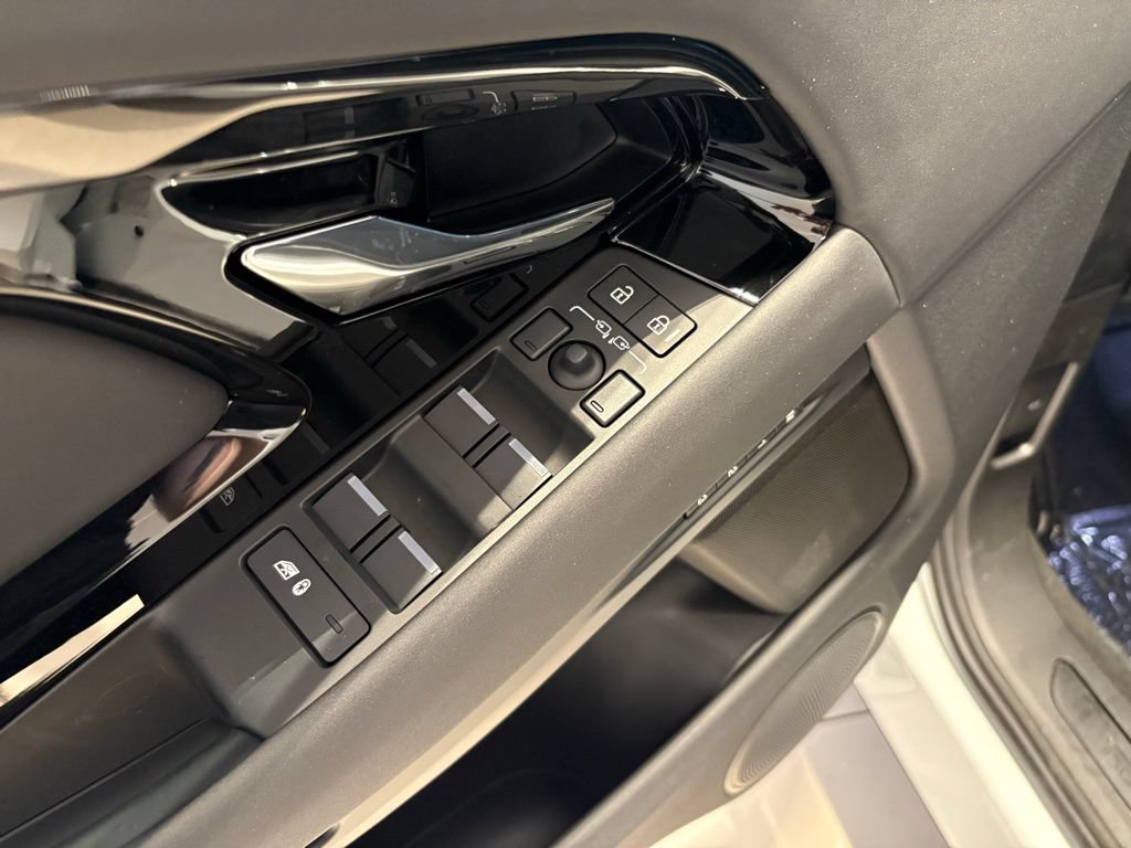 New 2026 Land Rover Range Rover Evoque S AWD/4WD image 28