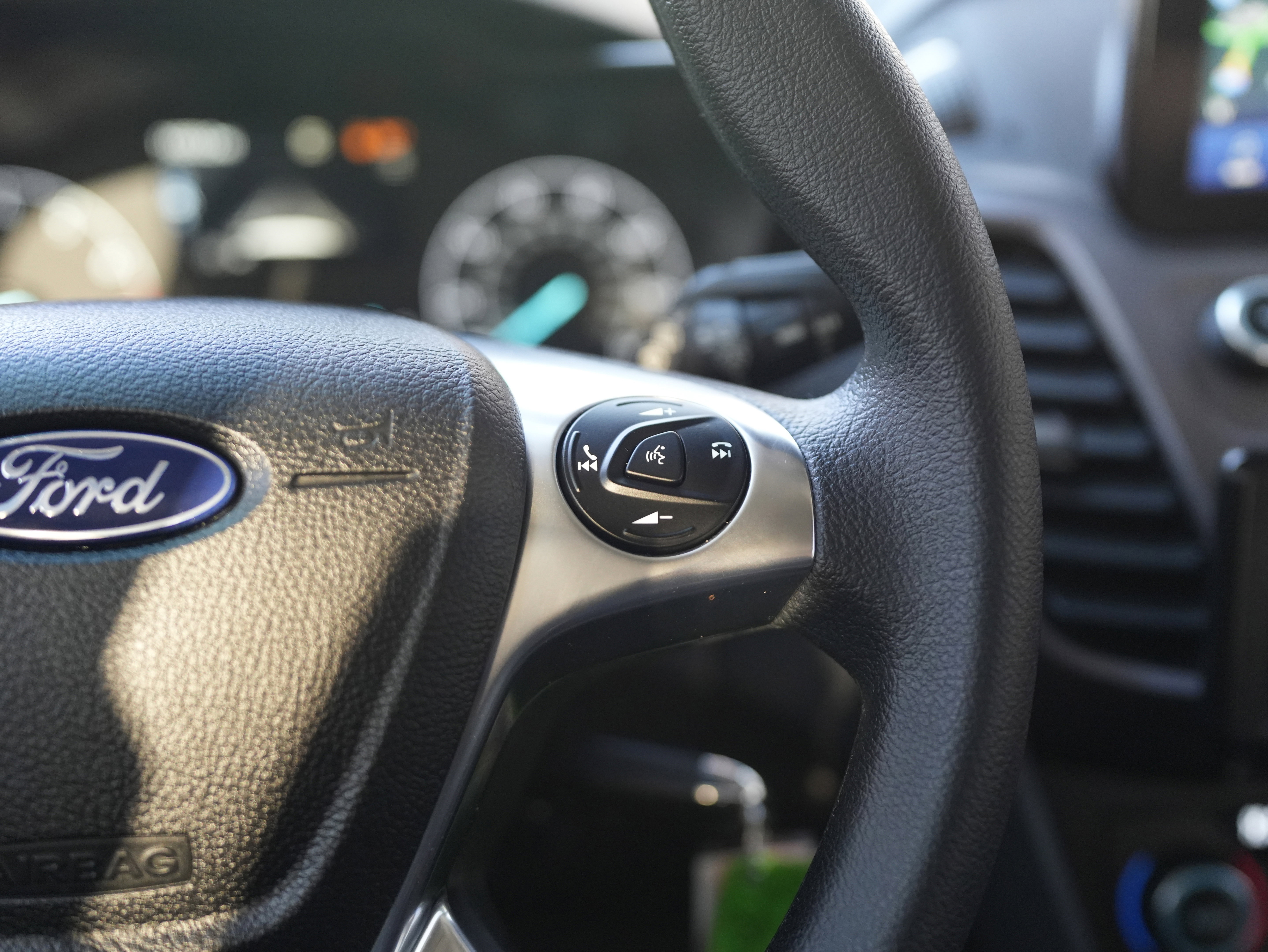 Used 2023 Ford Transit Connect XLT w/ Trailer Tow Package image 21