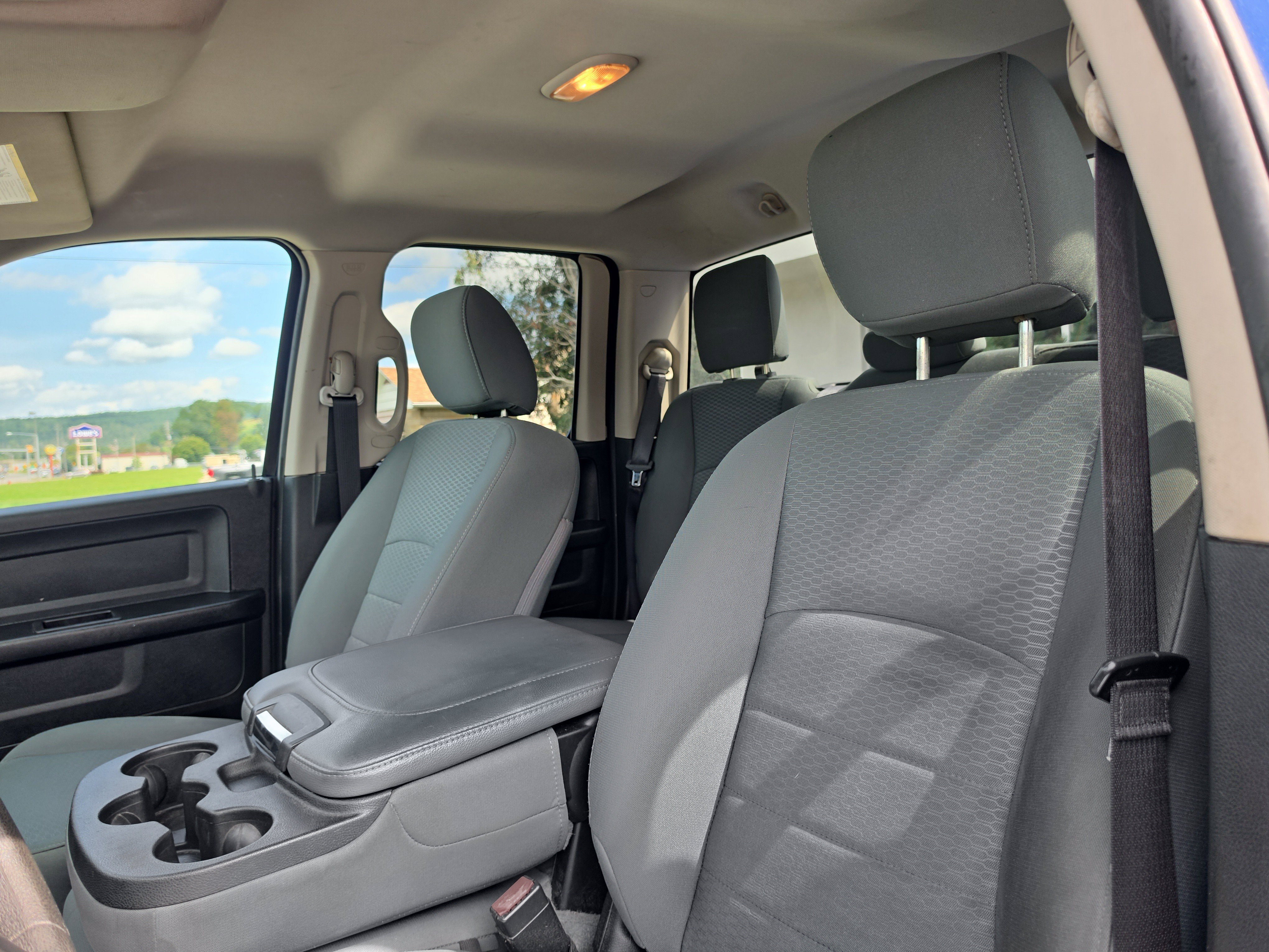Used 2016 RAM 1500 Express AWD/4WD image 11