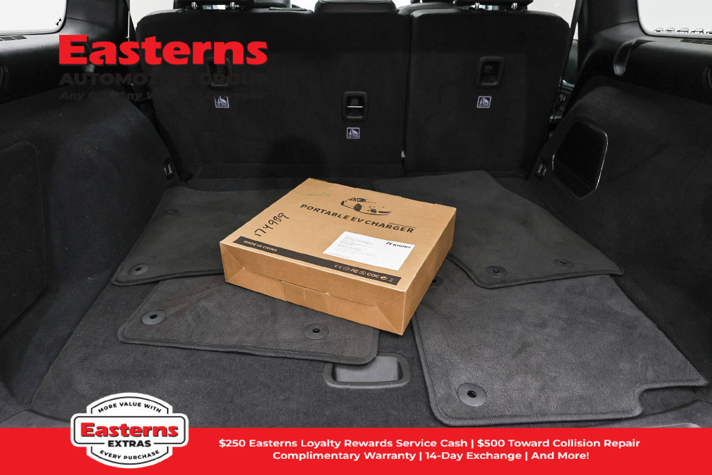 Used 2023 Jeep Grand Cherokee Overland AWD/4WD image 10