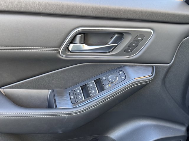 New 2026 Nissan Rogue Platinum w/ Platinum Premium Package image 33