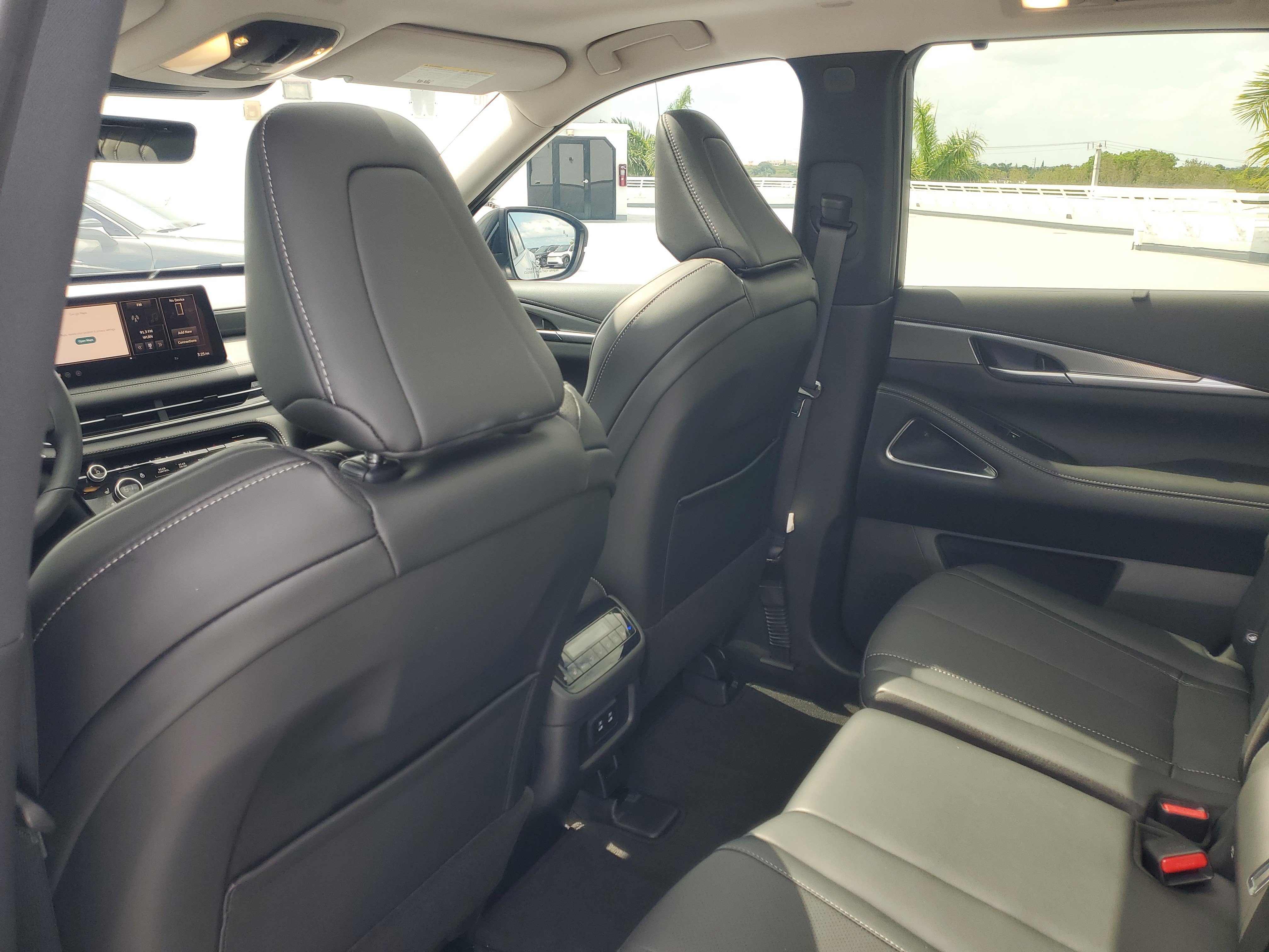 Used 2026 INFINITI QX60 Luxe w/ Cargo Package AWD/4WD image 11