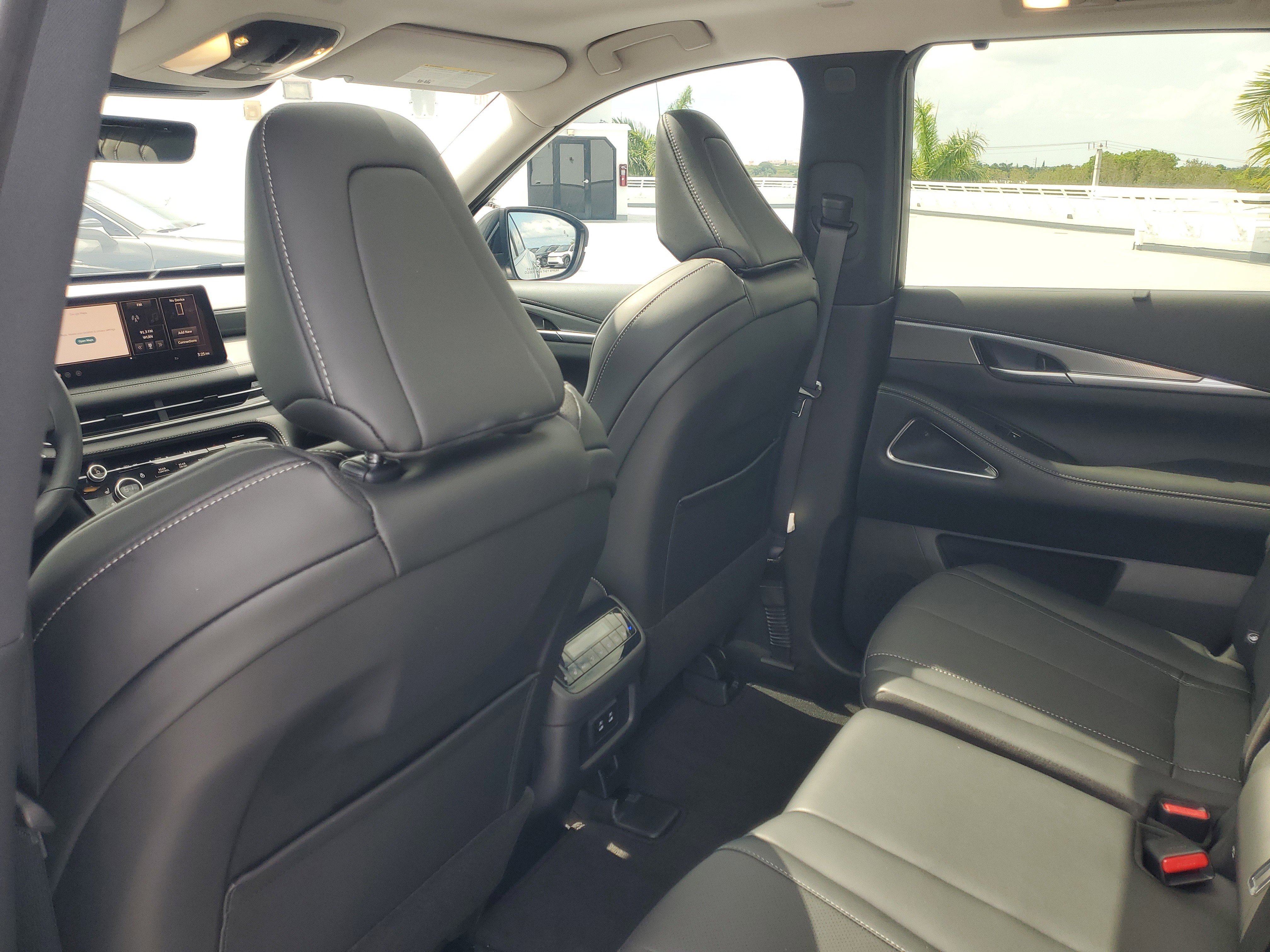 Used 2026 INFINITI QX60 Luxe w/ Cargo Package AWD/4WD image 11