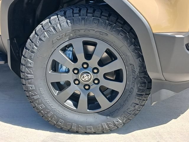New 2027 Toyota Land Cruiser w/ Premium Package AWD/4WD image 4