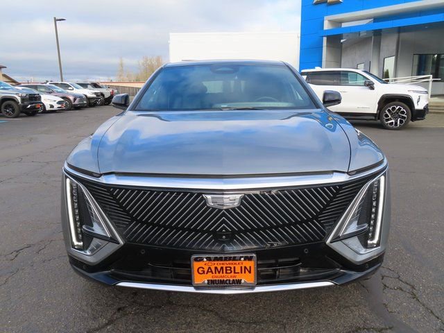 Used 2024 Cadillac Lyriq Luxury image 2
