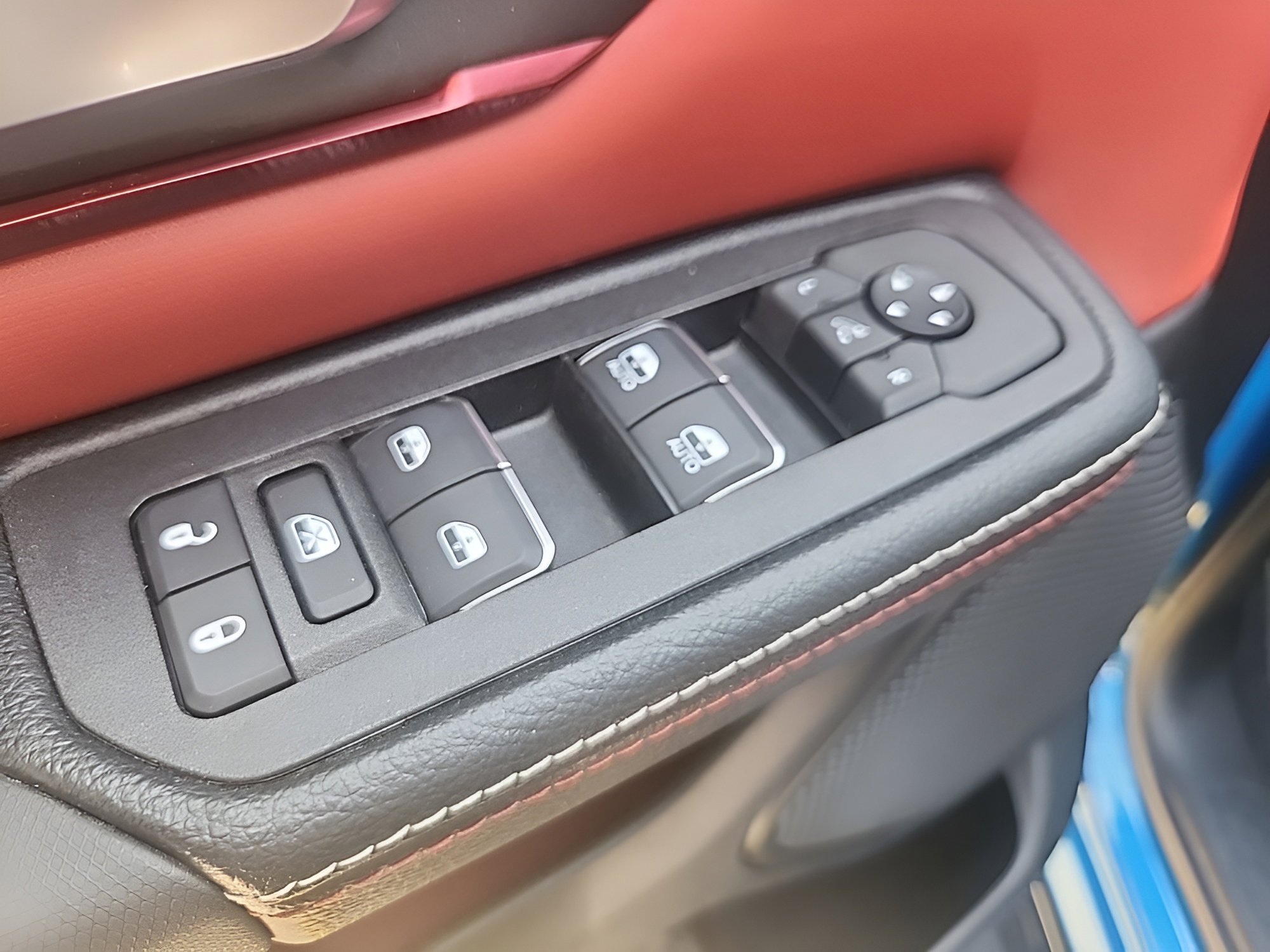 Used 2025 RAM 1500 Rebel AWD/4WD image 12