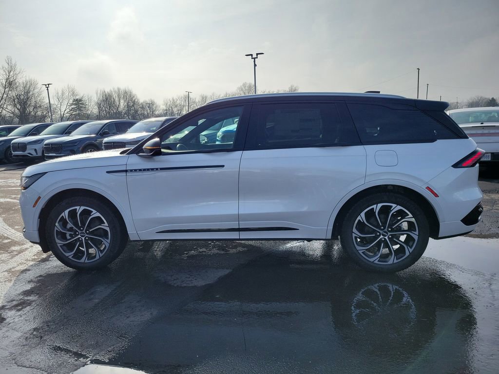 New 2026 Lincoln Nautilus Reserve image 7