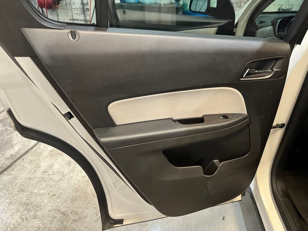 Used 2015 Chevrolet Equinox LT w/ Power Convenience Package FWD image 24